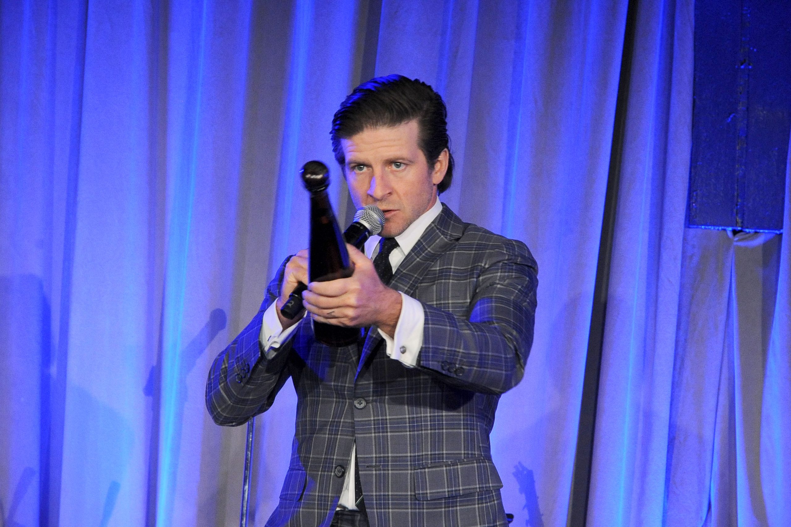 Auctioneer C K Swett (Photo Credit: PMC / Paul Bruinooge)